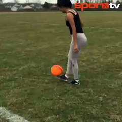 Amerika'lı modelden futbol şöleni!