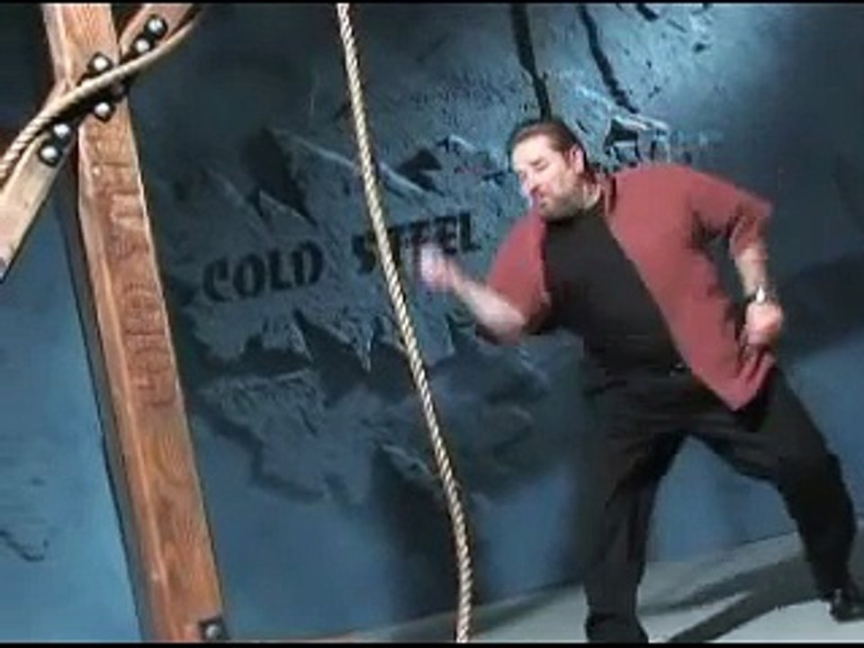 Cold Steel Bushman Survival Knife - Demonstration & Review