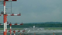 DUS *Time-lapse* 45 Planes in 3 Minutes MUST SEE! Busy time at Düsseldorf Airport