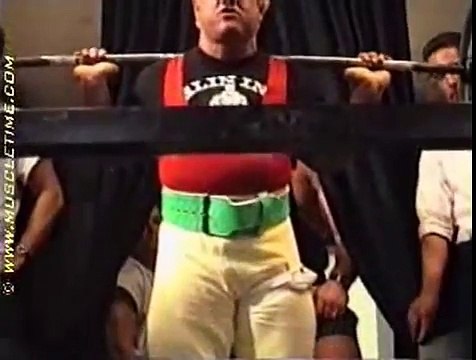 Tom Platz: 23 Reps @ ~ 525lb / 238kg Squat