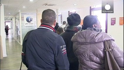 Γαλλία: άνοδος ανεργίας, πίεση στα εισοδήματα