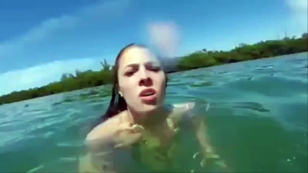 WTF Compilation 2015 : Beautiful girl swim with sharks
