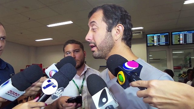 Capixaba que estava no Nepal volta ao Estado e reencontra a família