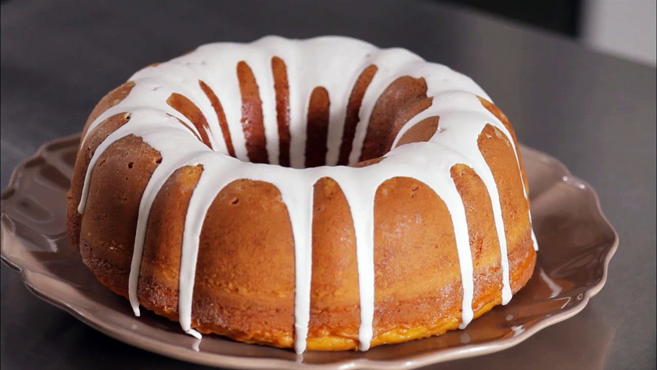 Measure Dry Ingredients | Cooking How To | Food Network Asia