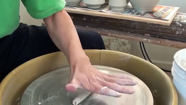 25. Throwing / Making Mugs & Pulling / Attaching Handles with Hsin-Chuen Lin