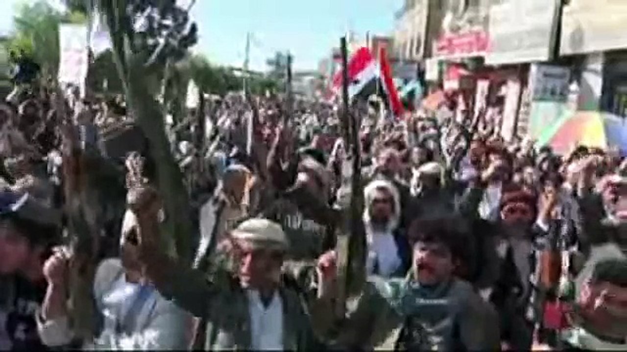 U.S. official  Iranian cargo ships turn away from Yemen