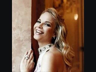 Elina Garanca - Les contes d'Hoffmann - C'est L'amour (Violin aria)