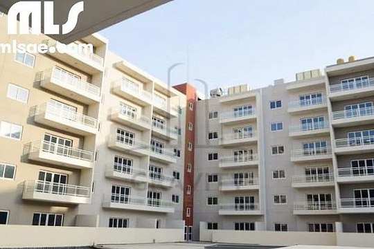Spacious 2 Bedroom Apartment w ith Balcony and Car Park in Al Reef Downtown - mlsae.com