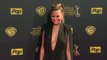 Chrissy Teigen luce gran escote en el Daytime Emmy Awards