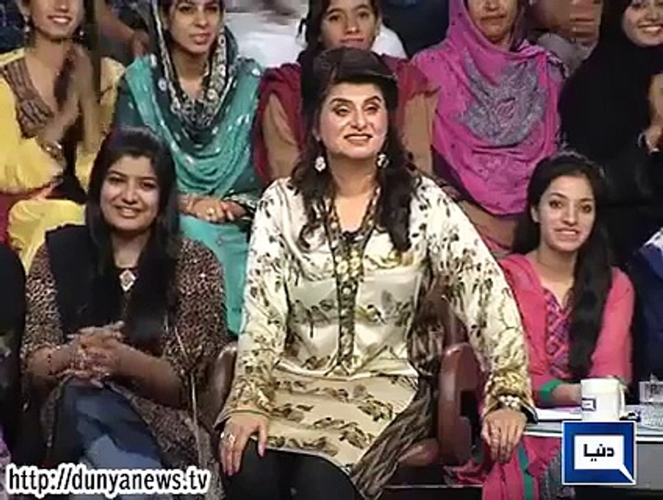 Jogi Baba Sadhoo Sant Faqeer of Mazaaq Raat 22 April 2015 - Dunya News