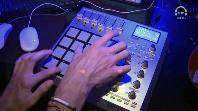 Niky's Club Annemasse with Dim Chris - Clubbing TV On Tour