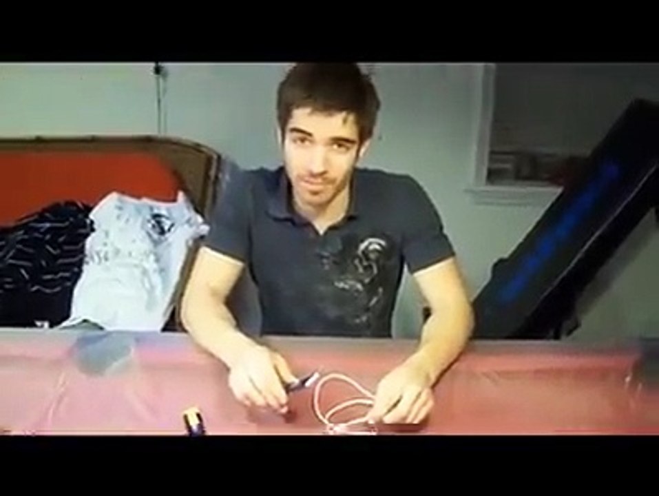 How to charge a smart phone with fruits