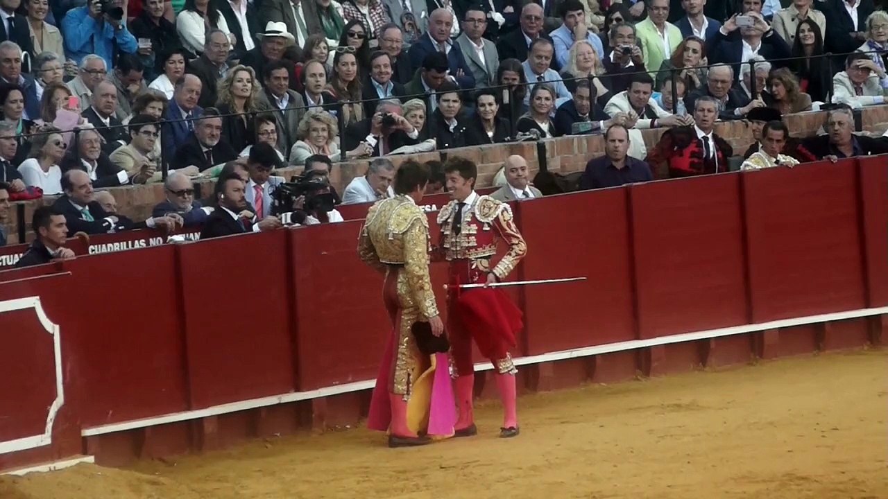 ESCRIBANO,TORO DE MIURA, SEVILLE, 26 AVRIL 2015