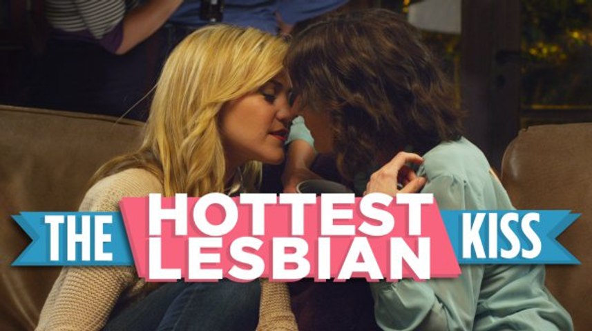 The Hottest Lesbian Kiss Ever