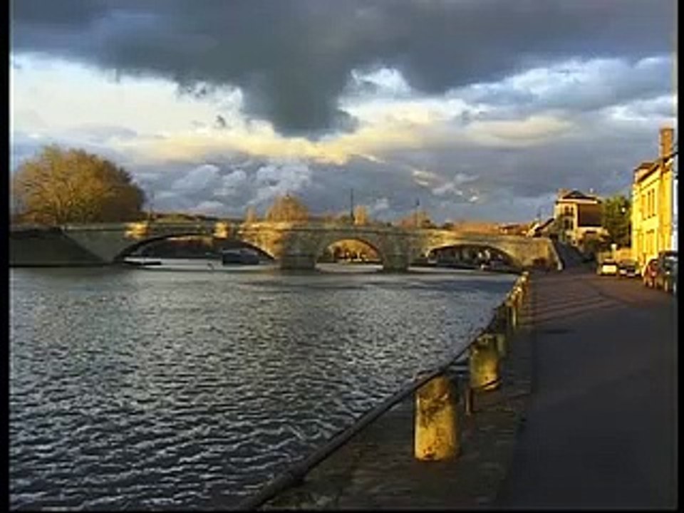 Le pont Saint Nicolas Villeneuve sur Yonne