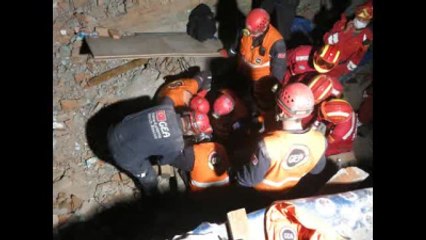 Türk Arama Kurtarma Ekibi Gea, Nepal'de Bir Kişiyi Enkazdan Sağ Çıkardı