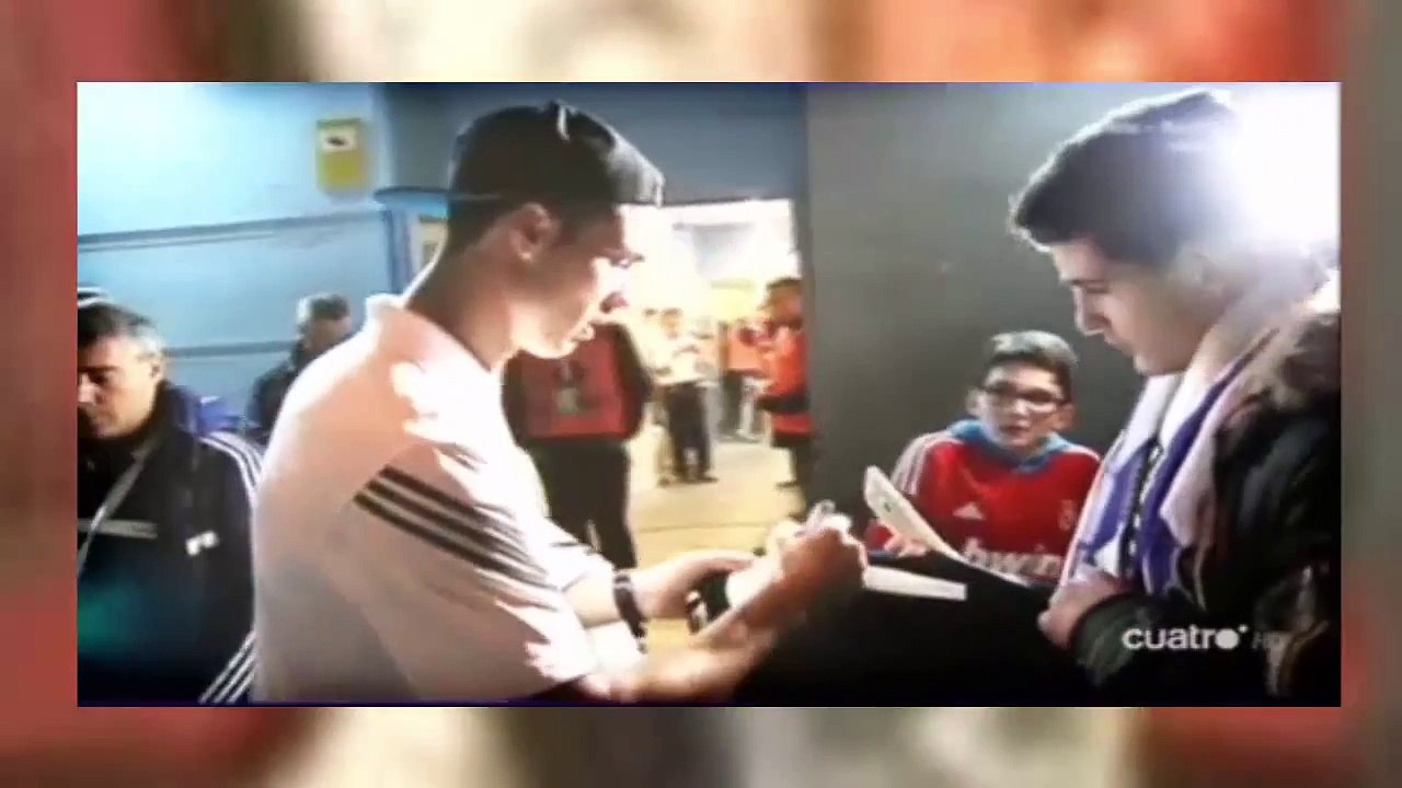 Cristiano Ronaldo gives his jersey to a paraplejic