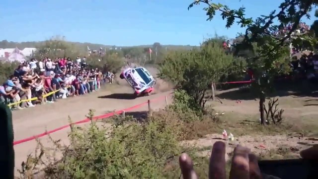WRC Hyundai Hayden Paddon HUGE Crash @ Rally Argentina 2015