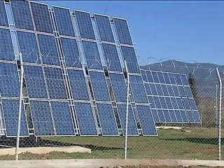 Στο πόδι οι αγρότες για το 26% στα φωτοβολταικά