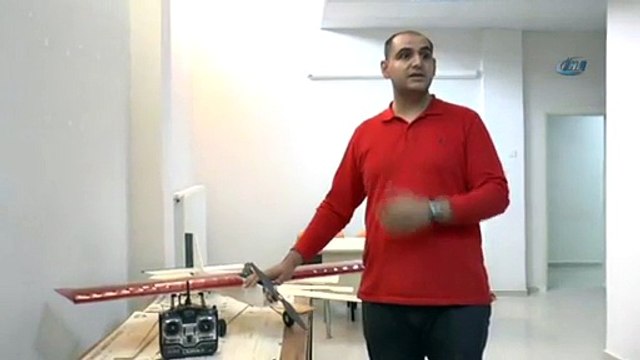 Öğrencileriyle birlikte insansız hava aracı üretti
