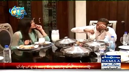 Lassi Mein Naan Dabo Dabo Kar Khana Mujhe Bohat Pasand Hai – Abid Sher Ali Telling His Favourite Dish