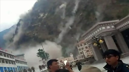 Scène de panique lors du séisme à la frontière du Népal et du Tibet