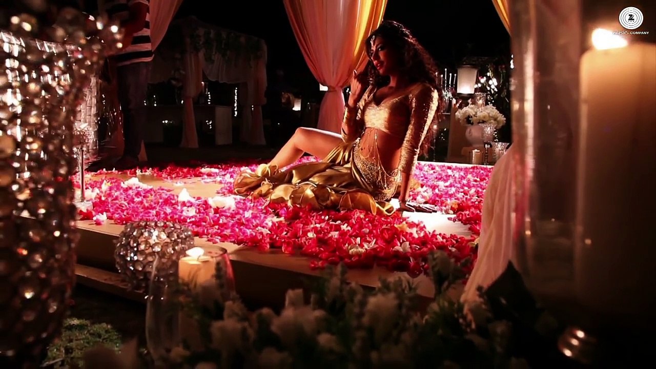 Making Of Aao Raja - Gabbar Is Back  Chitrangada Singh  Yo Yo Honey Singh & Neha Kakkar