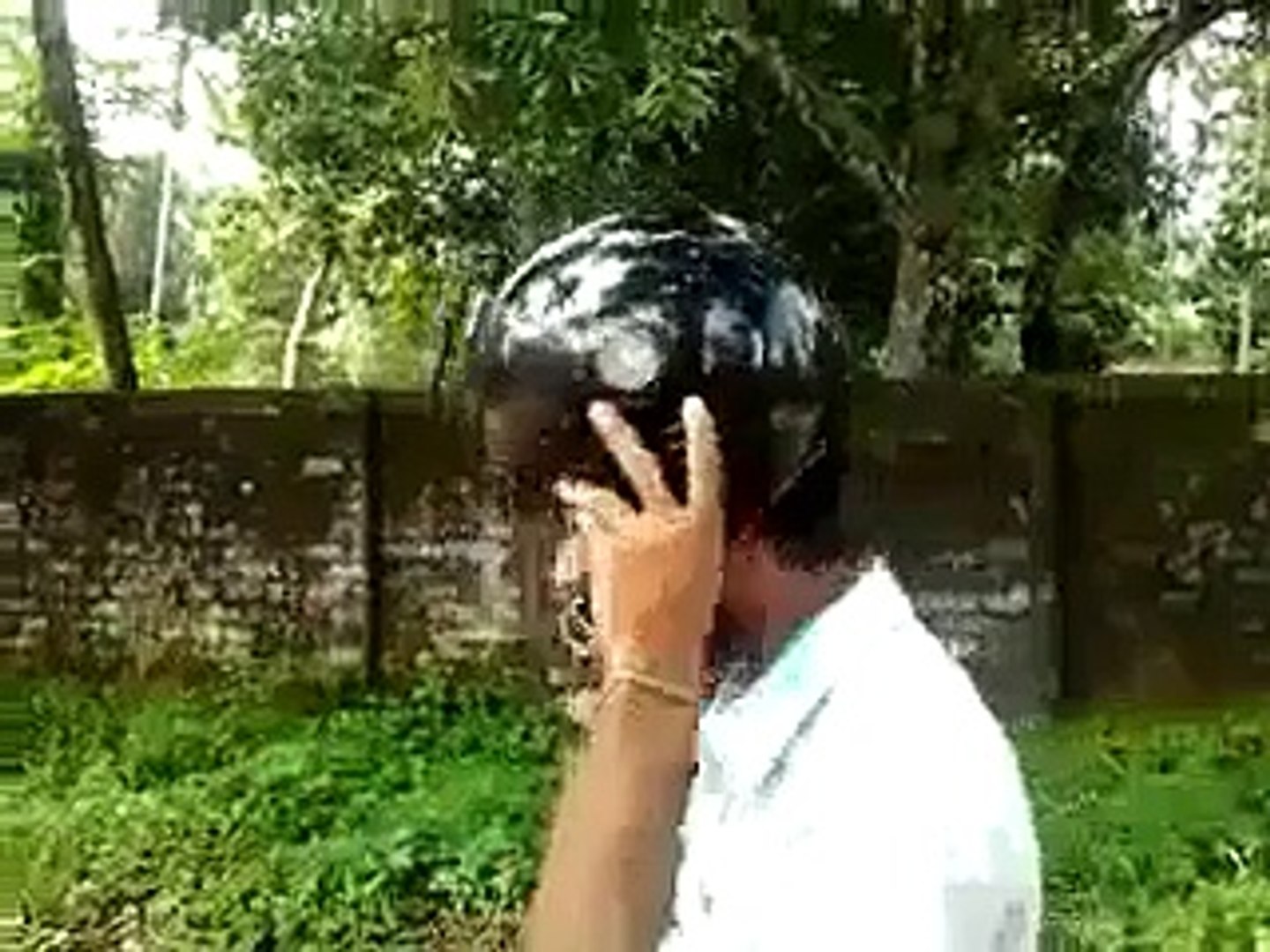 how to use  helmet