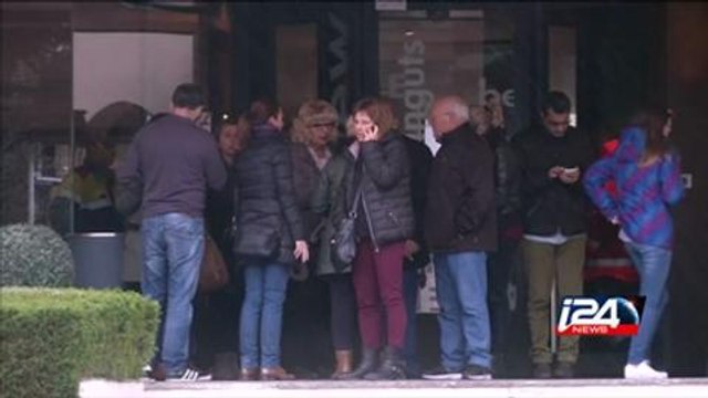 Flight 9525: Recovered voice recorder shows one of pilots banging on cockpit door as plane in fatal descent