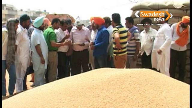 Angry farmers clog tracks, train services hit | Bikram singh majithia's reaction