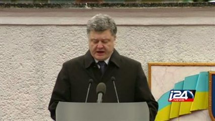 Poroshenko confirms heavy weapons pullout