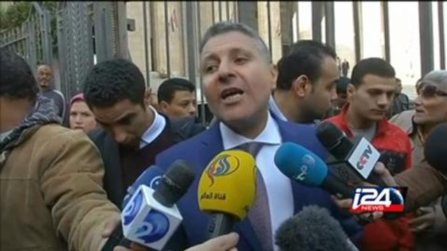 Egypt court orders retrial of jailed Jazeera reporters