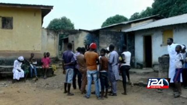 Guinea barries Ebola victims