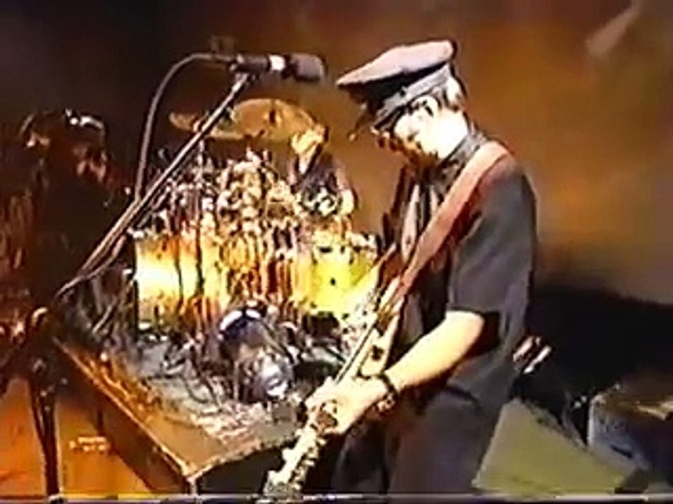 Les Claypool - Bass Solo - Tommy the Cat