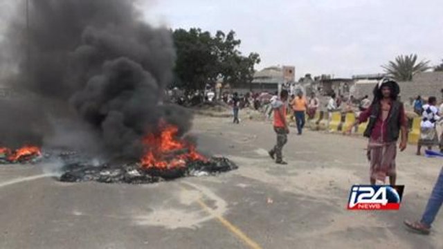 انباء متضاربة حول مكان الرئيس اليمني بعد هجوم الحوثيين على عدن