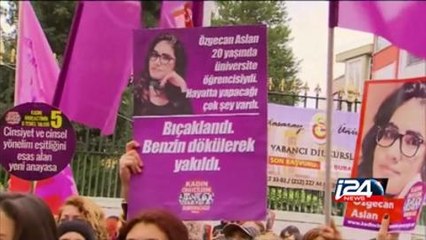 تركيا تدين مقتل أوزغيكان أصلان والآلاف ينددون بالعنف ضد النساء