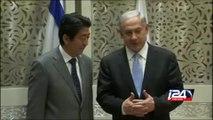 رئيس الوزراء الياباني يصل إلى إسرائيل بهدف توسيع التعاون بين البلدين