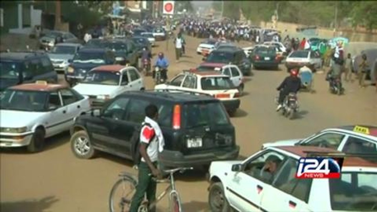 حرق كنائس خلال تظاهرات ضد رسوم شارلي ايبدو