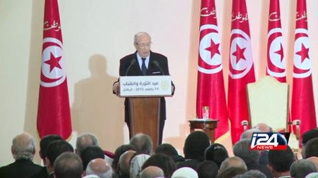 في ذكرى الثورة التونيسية الرئيس يؤكد أن الثورة حررت الوطن والإنسان
