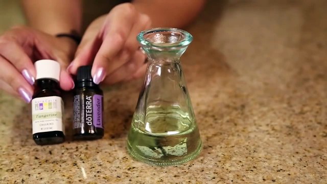 Essential Oil Reed Diffuser & Spritz ♥ DIY