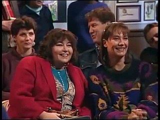 Roseanne S2 Ep10 - Brain-Dead Poets' Society