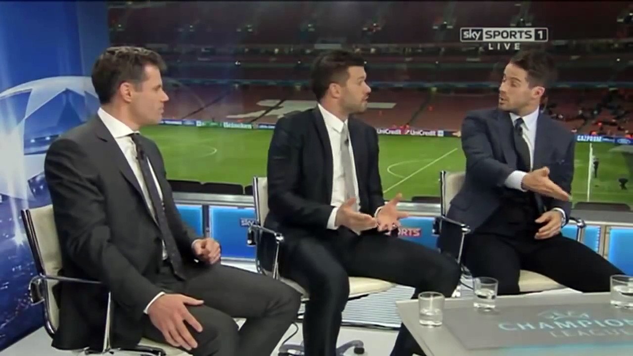 Jamie Redknapp has an argument with Jamie Carragher over Szczesny's red card vs Bayern