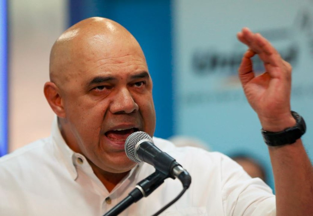 Torrealba: "Ni con trampa nos ganarán las parlamentarias"