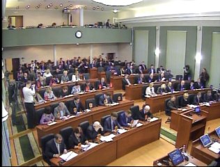 Депутат Слабунова от партии "Яблоко" уличила чиновника Тихонова в воровстве госсобственности