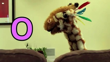 Geraldine the Giraffe learns the /o/ sound