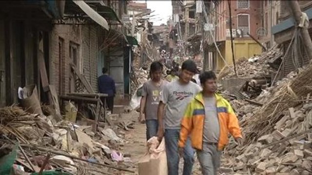 Nepal'deki Deprem - Bölge Halkı Yaşama Tutunmaya Çalışıyor