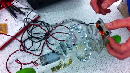 Reaction-Wheel Inverted Pendulum, balancing with PID control