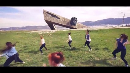 Rus kızlar bu danstan sonra hapse atıldılar!