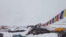 Avalanche Hit on Everest Basecamp During Nepal Earthquake