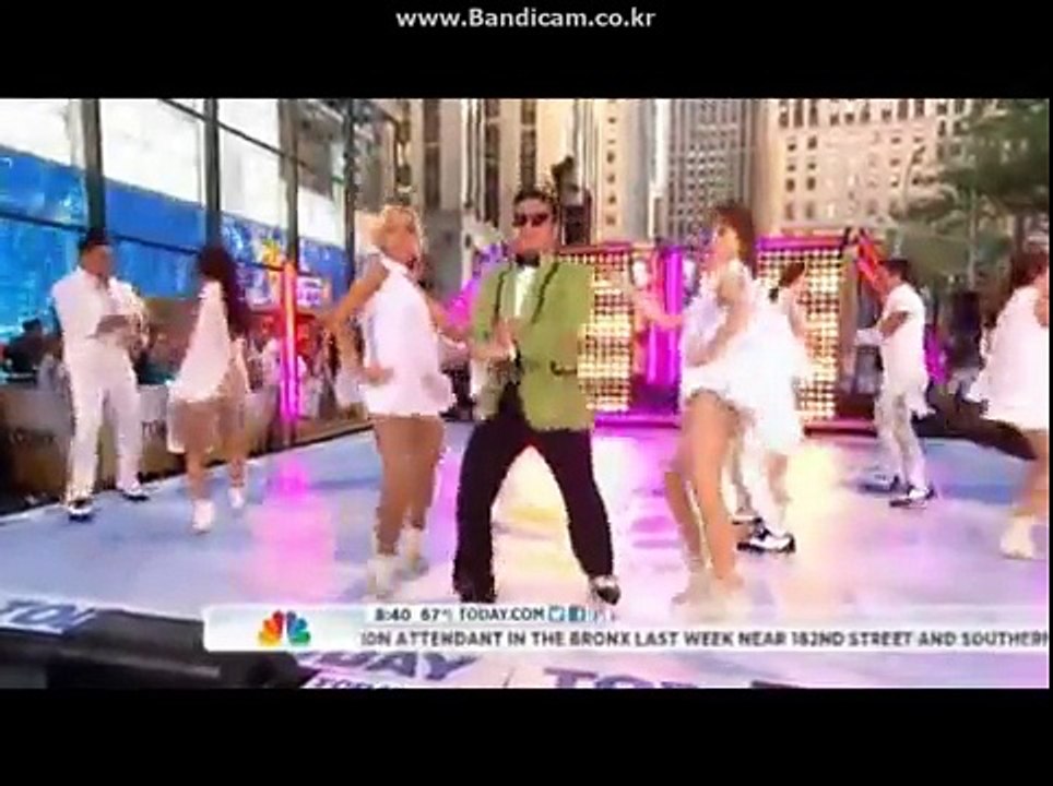 PSY - GANGNAM STYLE(NBC TODAY LIVE SHOW) 싸이 미국 아침 방송 라이브.